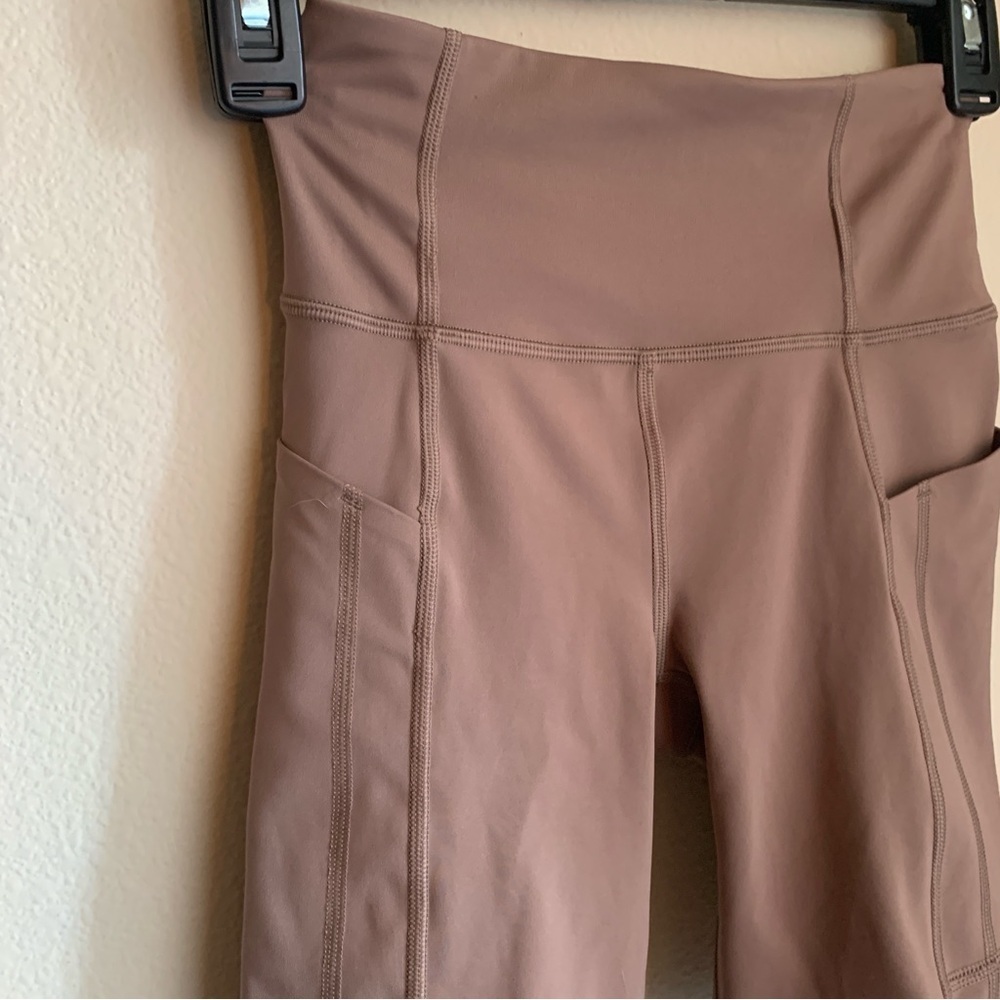 Athleta Ultimate Stash 7” Short Size XXS - Picture 3 of 5